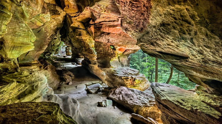 霍金山州立公园的岩石屋，俄亥俄州，美国 